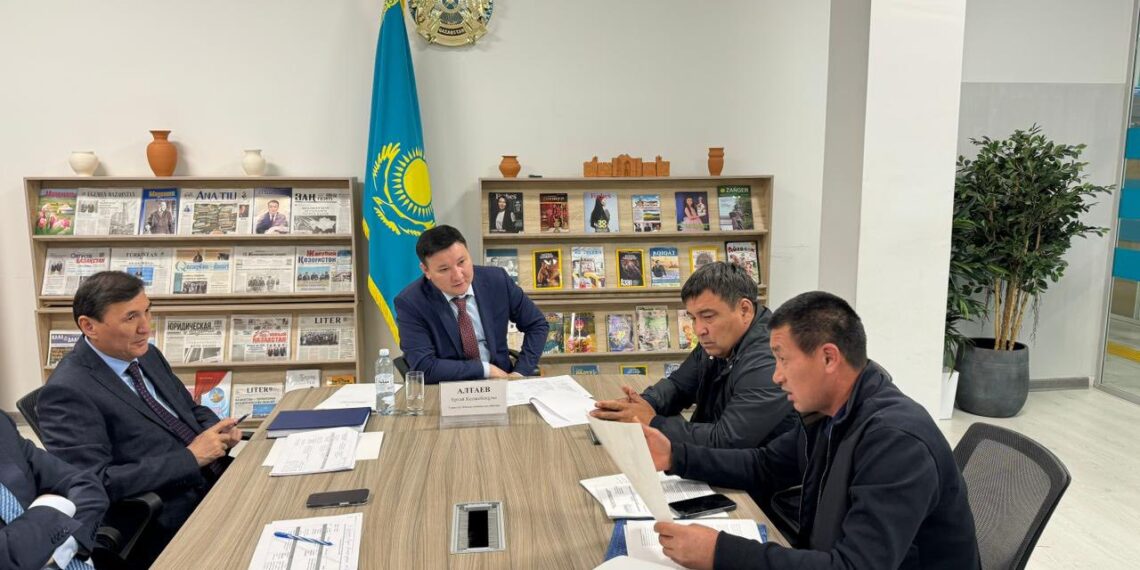 ТҮРКІСТАН ОБЛЫСЫ ӘКІМІНІҢ ОРЫНБАСАРЫ ТҰРҒЫНДАРДЫҢ МӘСЕЛЕСІН ТЫҢДАДЫ