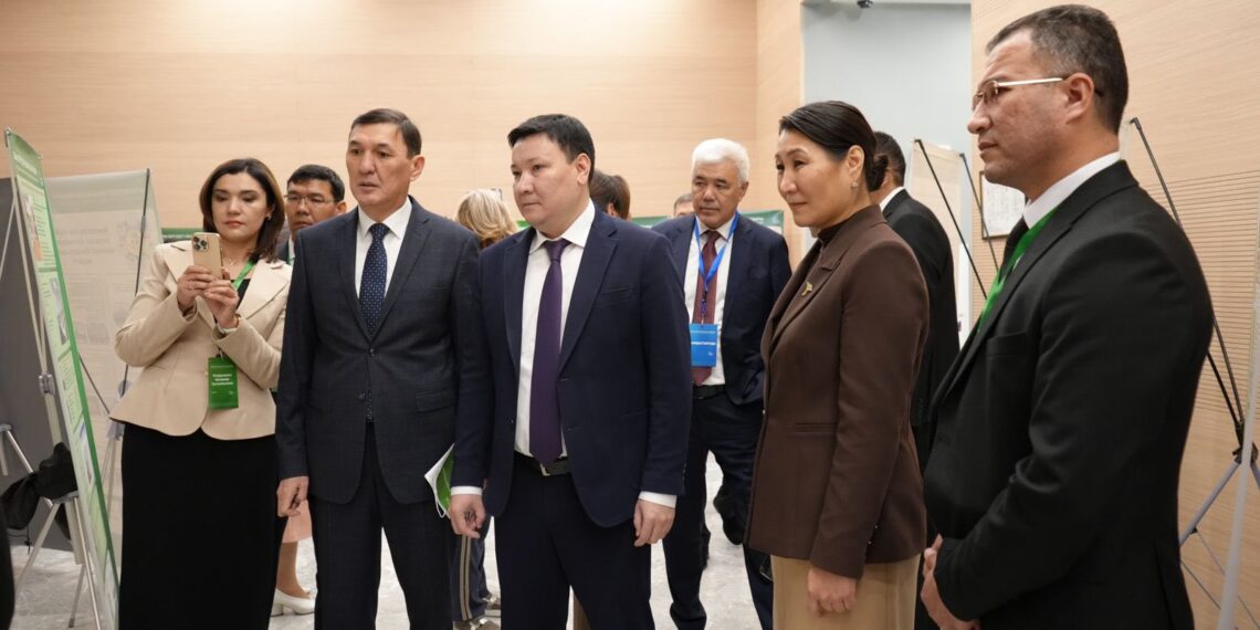 ТҮРКІСТАНДА МЕКТЕП ДИРЕКТОРЛАРЫНА АРНАЛҒАН ӨҢІРЛІК БАСҚАРУ ИНТЕНСИВІ ӨТТІ