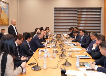 ТҮРКІСТАН ОБЛЫСЫНДА ӨНДІРІС ОРЫНДАРЫН АШУ БОЙЫНША КЕЛІССӨЗДЕР ЖАЛҒАСУДА