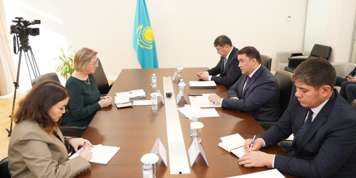 ТҮРКІСТАН ОБЛЫСЫНЫҢ ӘКІМІ НҰРАЛХАН КӨШЕРОВ ҰЛЫБРИТАНИЯНЫҢ ҚАЗАҚСТАНДАҒЫ ЕЛШІСІМЕН КЕЗДЕСТІ