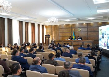 ҚАЗЫҒҰРТ АУДАНЫНДА ЖОЛ-КӨЛІК ОҚИҒАЛАРЫН АЗАЙТУ МАҚСАТЫНДА АРНАЙЫ КЕЗДЕСУ ӨТТІ