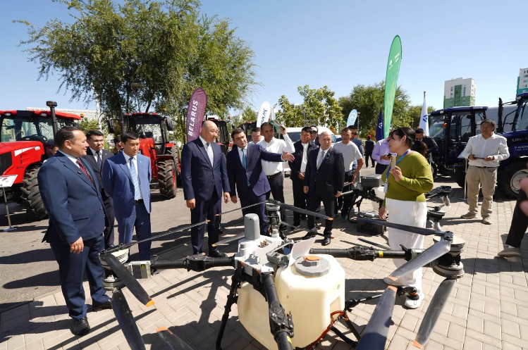 ТҮРКІСТАНДА «ҚАЗАҚСТАННЫҢ ҮЗДІК ТАУАРЫ – 2026» ӨҢІРЛІК КӨРМЕ-КОНКУРСЫНЫҢ ЖЕҢІМПАЗДАРЫ МАРАПАТТАЛДЫ