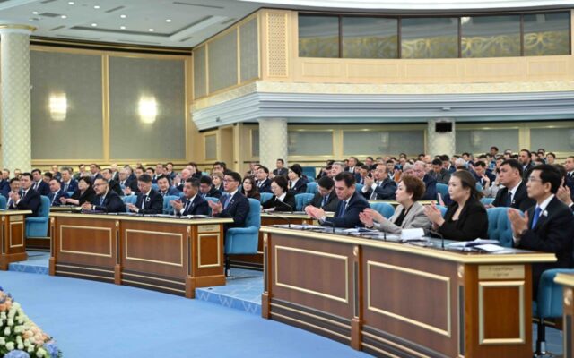 «Тағы бір мәселе. Қоғамда оқу-ағарту саласындағы реформаларға қатысты түйткілдер көп талқыланып жүр.